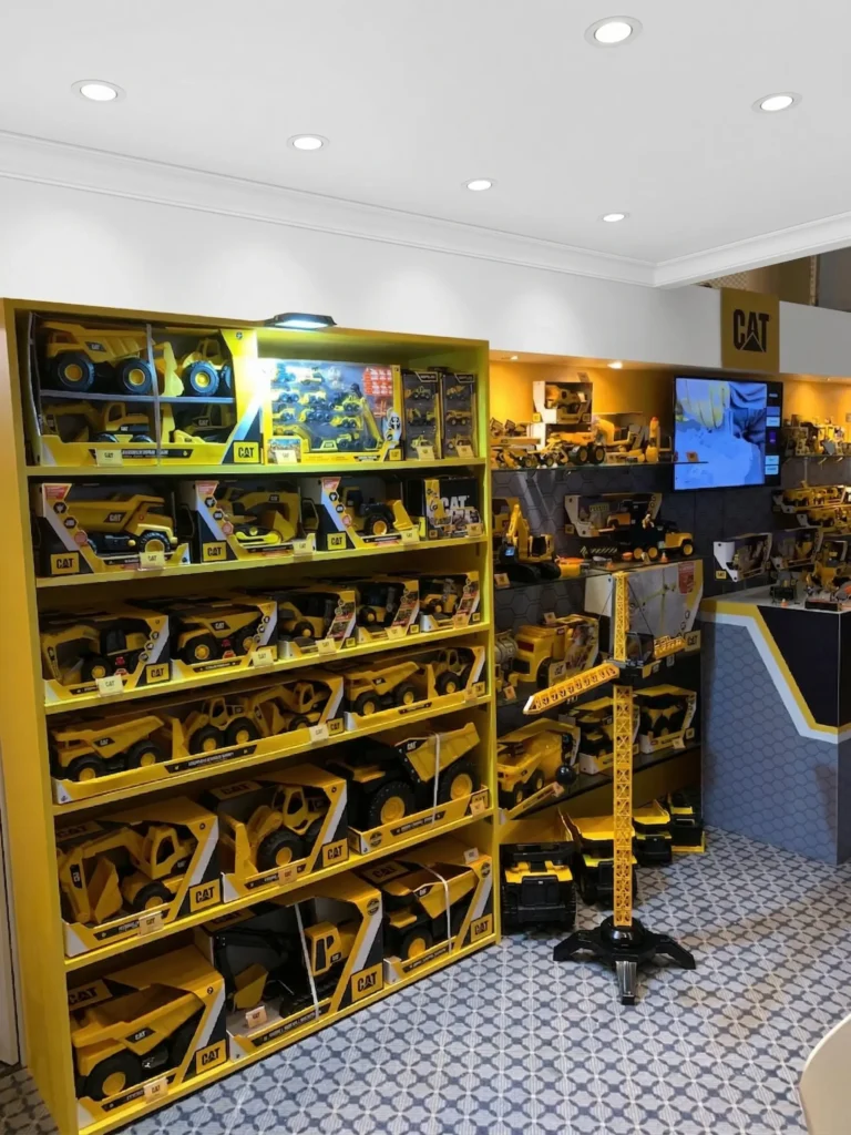 Agencement d'un Showroom multimarque Funrise : CAT