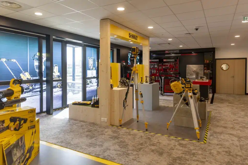 Zomm sur le show room Black et Decker