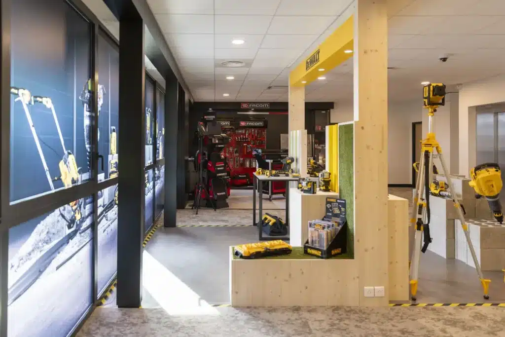 Show room DeWalt et Facom